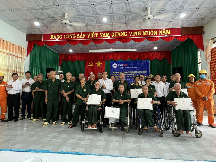 Nghĩa tình ngành điện miền Nam với các thương, bệnh binh - 2