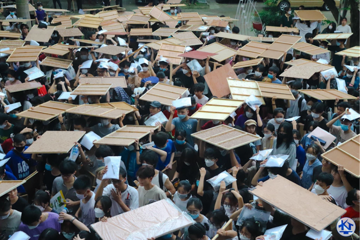 Hơn 3.000 thí sinh vác bảng vẽ dự thi năng khiếu Đại học Kiến trúc Hà Nội - 4