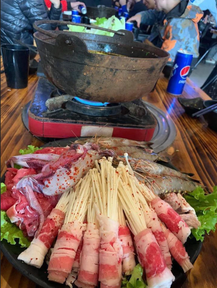 Những nồi lẩu khiến thực khách 'toát mồ hôi' nhưng không phải vì cay - 8