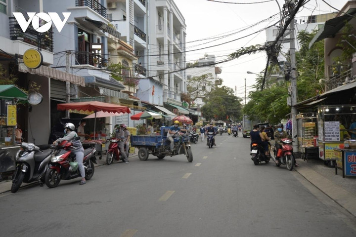 Người dân TP.HCM hiến gần 5,4 triệu m2 đất để mở hẻm - 1