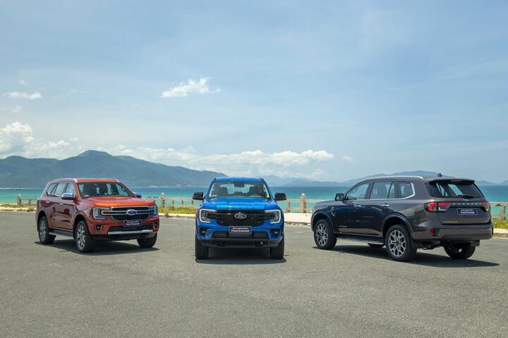 Ford Everest thế hệ mới: Tài sắc vẹn toàn - 1
