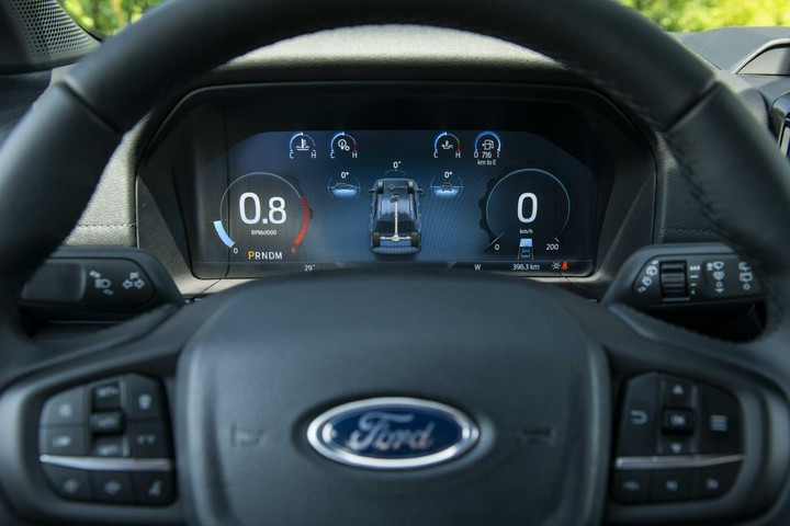 Ford Everest thế hệ mới: Tài sắc vẹn toàn - 12