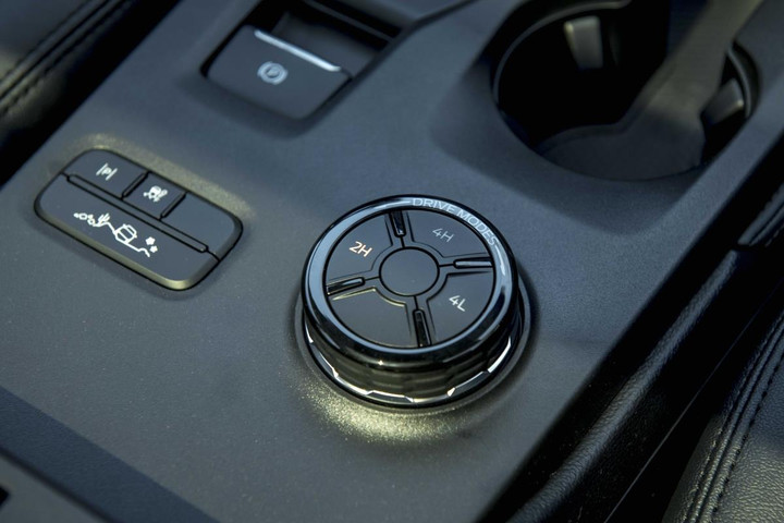 Ford Everest thế hệ mới: Tài sắc vẹn toàn - 14