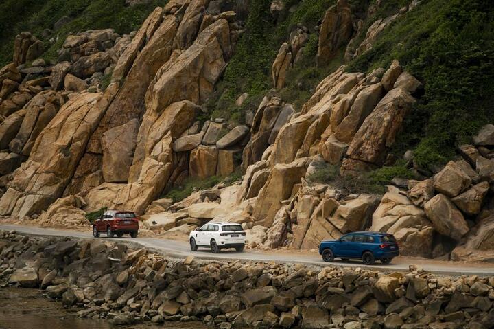 Ford Everest thế hệ mới: Tài sắc vẹn toàn - 17
