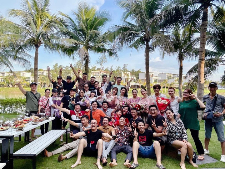 'Thương ngày nắng về' đóng máy, Phan Minh Huyền cảm ơn Vân Trang - 6