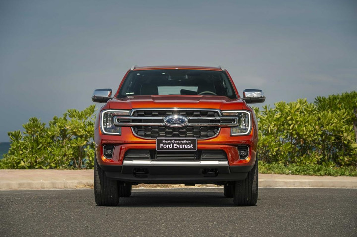 Ford Everest thế hệ mới: Tài sắc vẹn toàn - 5