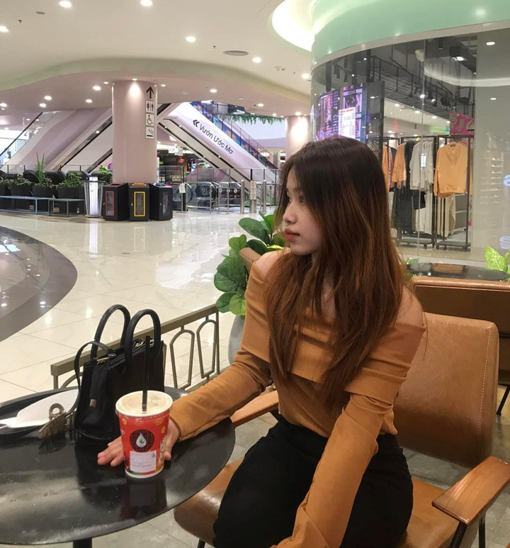 Sinh viên làm thêm 4 công việc cùng lúc, nhận thu nhập gấp 3 - 2