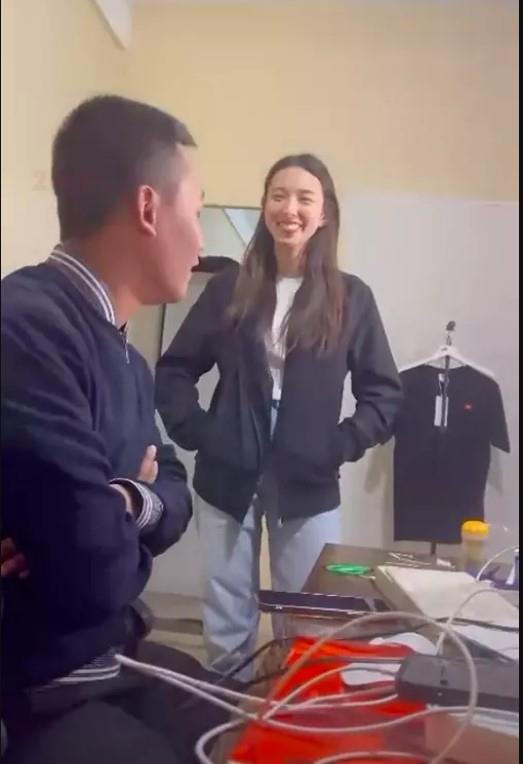 Quang Linh Vlogs bối rối khi Thùy Tiên chất vấn ‘Sao anh chỉ follow mình em?’ - 3