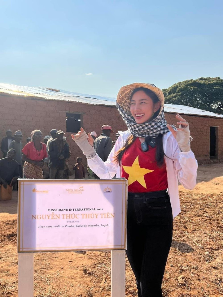 Hoa hậu Thùy Tiên: Mang cả trái tim của người Việt lan tỏa đến vùng đất châu Phi - 2