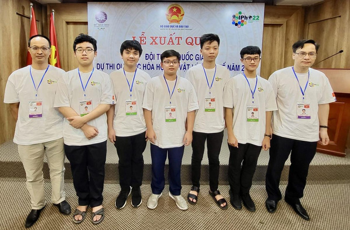 Lần đầu tiên có học sinh lớp 10 đoạt huy chương vàng Olympic Vật lý quốc tế - 1