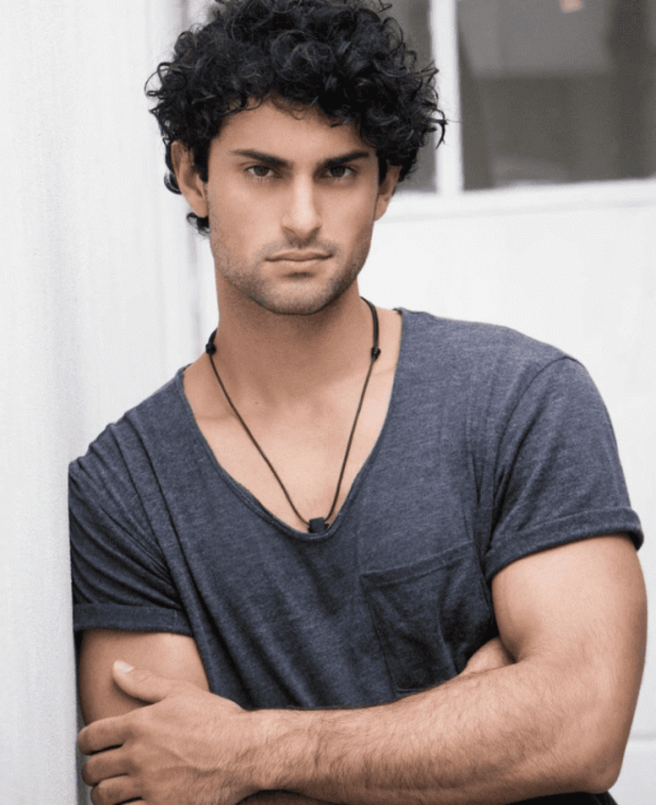 Vẻ nam tính, body vạm vỡ của chàng trai Cuba đăng quang Nam vương Siêu Quốc gia - 8