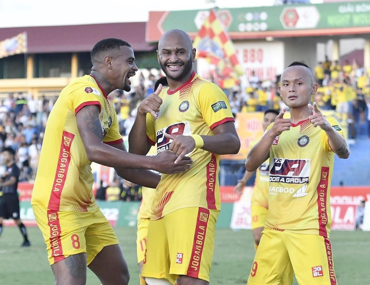 Thắng đậm nhất từ đầu giải, CLB Thanh Hóa nhận thưởng 600 triệu đồng - 1