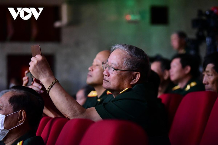 'Tình nghĩa Việt - Lào sáng hơn trăng rằm, thơm hơn đóa hoa nào thơm nhất' - 5