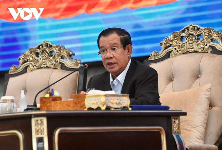 Hai cha con ông Hun Sen đều được chọn là ứng cử viên Thủ tướng - 2