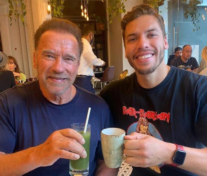 Nghề trông con cho người nổi tiếng với mức lương hơn 2 tỷ đồng mỗi năm - 1