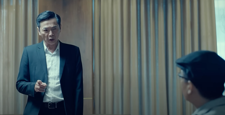 Phim 'Đấu trí': Doãn Quốc Đam thao túng quan chức bằng 'cả núi tiền' hối lộ - 3