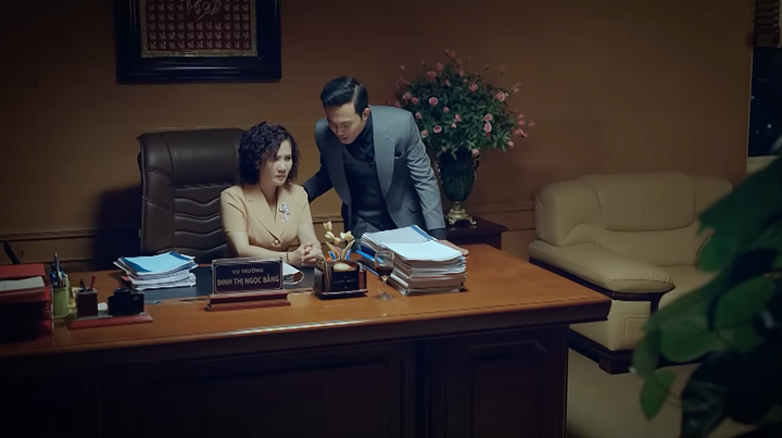 Phim 'Đấu trí': Doãn Quốc Đam thao túng quan chức bằng 'cả núi tiền' hối lộ - 5