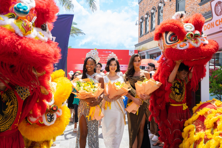 Các hoa hậu khám phá đại lộ shophouse NovaWorld Ho Tram - 2