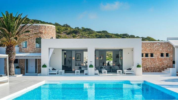 Hòn đảo du lịch siêu đắt đỏ, lon Coca-Cola giá hơn 300 nghìn đồng - 10