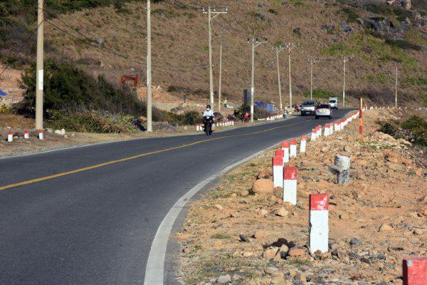 Sẽ kéo điện từ Sóc Trăng xuyên biển ra Côn Đảo - 1