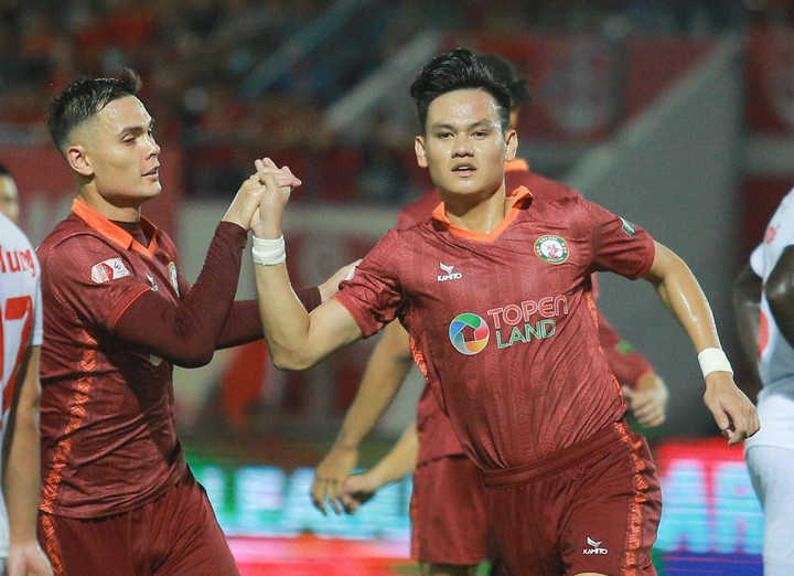 Trực tiếp bóng đá Hải Phòng vs Bình Định vòng 8 V-League 2022 - 1