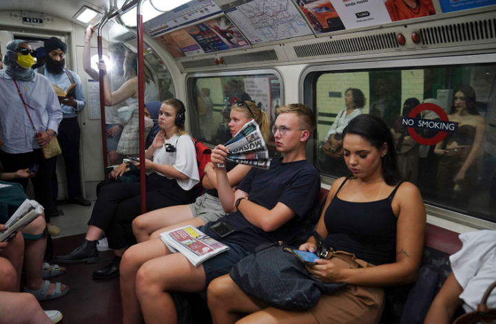 Ảnh: Nắng nóng như 'địa ngục' thiêu đốt châu Âu - 5