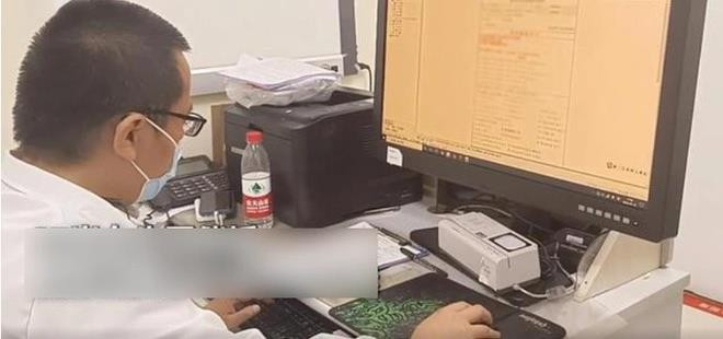 nhập viện vì bị giục cưới ảnh 2 Bị gia đình giục lấy chồng, cô gái lên cơn co giật, phải đi cấp cứu - 2