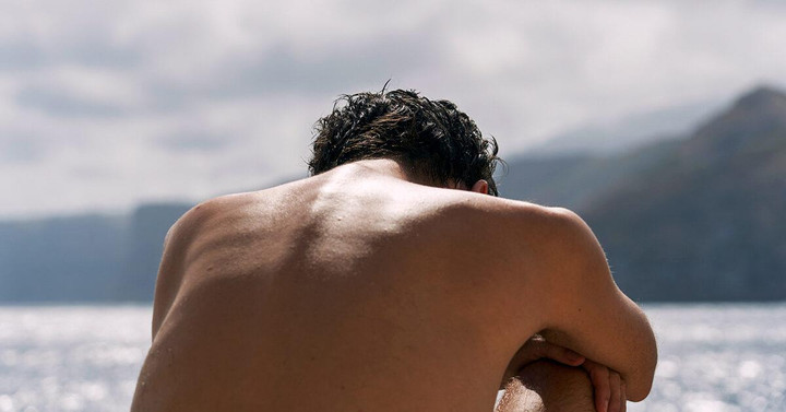 4 nhóm người cực kỳ dễ cháy nắng, thậm chí cả khi mát trời - 1