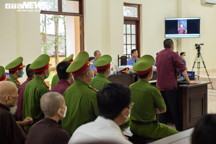 Xét xử vụ Tịnh thất Bồng Lai: Bị cáo Hoàn Nguyên thừa nhận dàn dựng video - 1