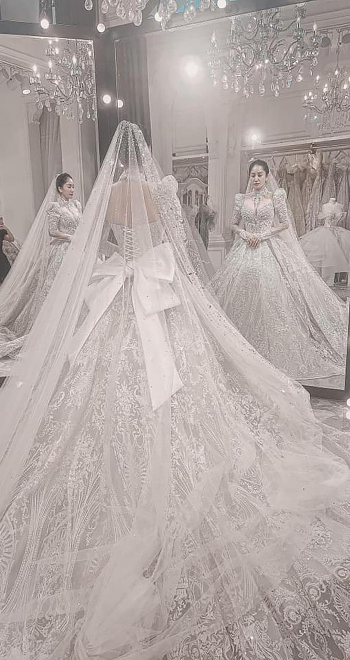 Khánh Thi thử váy cưới, Phan Hiển khen: ‘Cô ấy là cực phẩm’ - 2