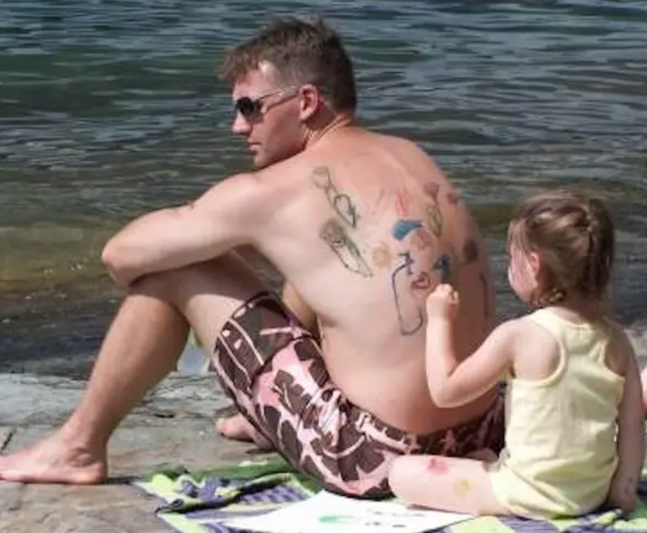 Cười ngất trước muôn kiểu nuông chiều ‘con gái rượu’ của các ông bố - 3