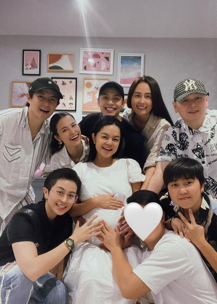 Phạm Quỳnh Anh chia sẻ niềm vui khi đón con gái thứ 3 chào đời - 5