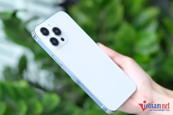 Loạt mô hình iPhone 14 vừa xuất hiện tại thị trường Việt Nam - 7