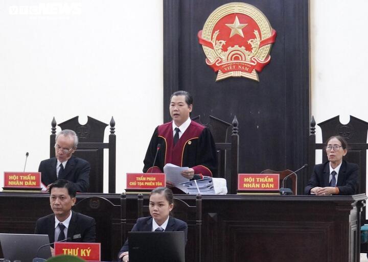 'Thầy ông nội' Lê Tùng Vân bị tuyên phạt 5 năm tù - 1