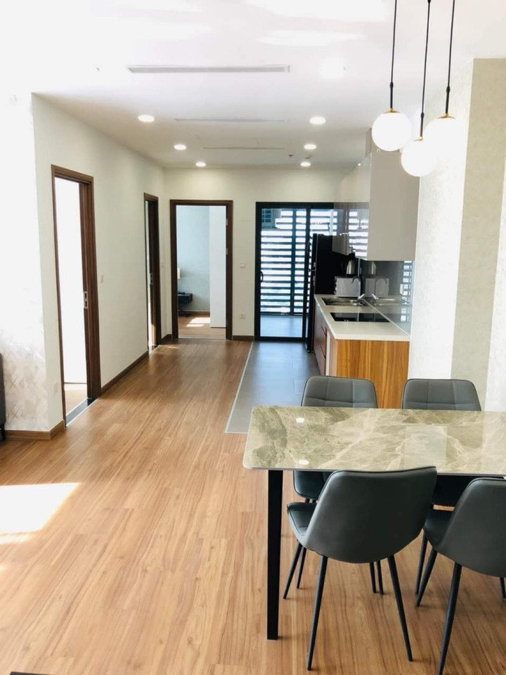 Không thích ki cóp mua nhà, người trẻ thuê căn hộ hạng sang - 8