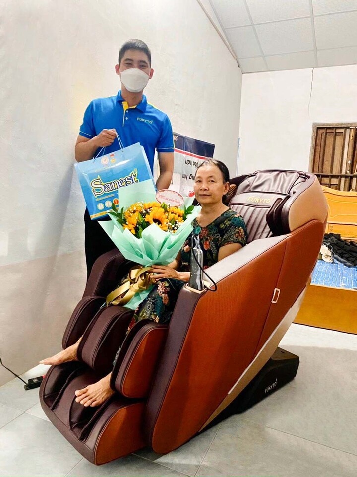 Ghế massage Fukyto: Luôn xem khách hàng là trọng tâm - 3