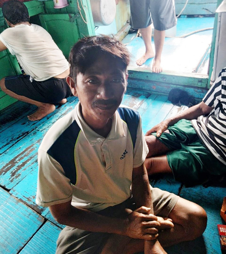 Hình ảnh 4 ngư dân Bình Thuận trên tàu cá BĐ 96935 TS - 3