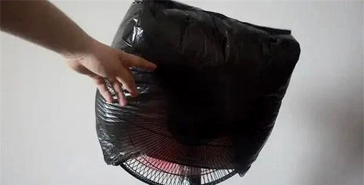 Cách vệ sinh quạt không cần dùng nước hay tháo khung - 1