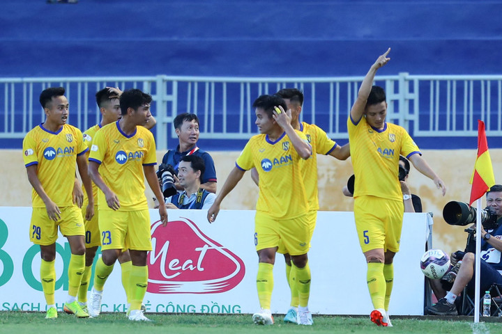 Trực tiếp bóng đá SLNA vs Hải Phòng vòng 9 V-League 2022 - 2