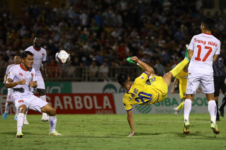 V-League 2022: Chờ Lee Nguyễn bùng nổ tuổi 35, Đặng Văn Lâm tìm lại phong độ - 3