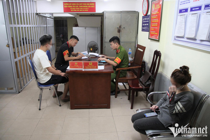 Cảnh sát 141 hóa trang tóm gọn nhóm thanh niên mang hung khí diễu phố - 5