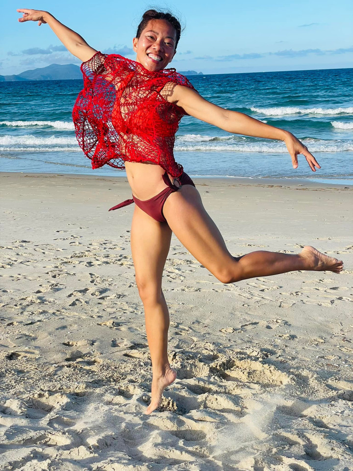 Sao Việt 25/7: Diva Hà Trần khoe body săn chắc khi diện bikini - 1