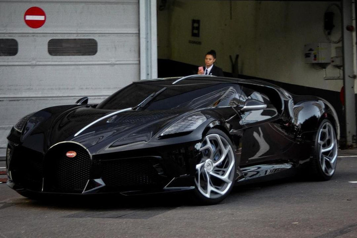Siêu xe 19 triệu USD Bugatti La Voiture Noire đã có biển số - 7