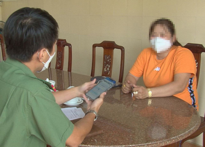 Bị lừa mất tiền tỷ sau khi tìm việc làm trên mạng - 1