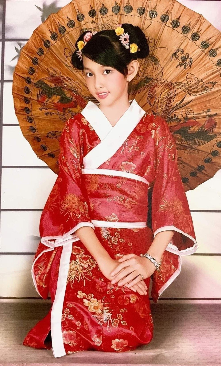 Bất ngờ với phong cách thời trang thuở nhỏ của Hoa hậu Nguyễn Thúc Thùy Tiên - 2