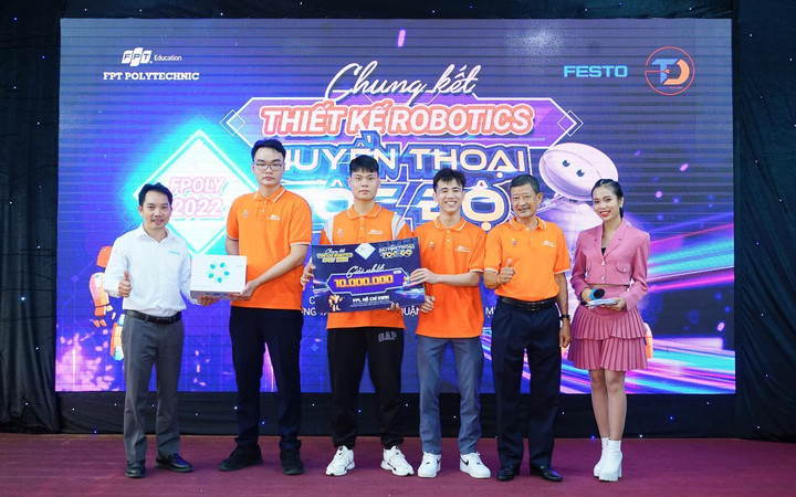 Đường đua 'xuyên Việt' thách thức sinh viên FPT Polytechnic sáng tạo robot - 3