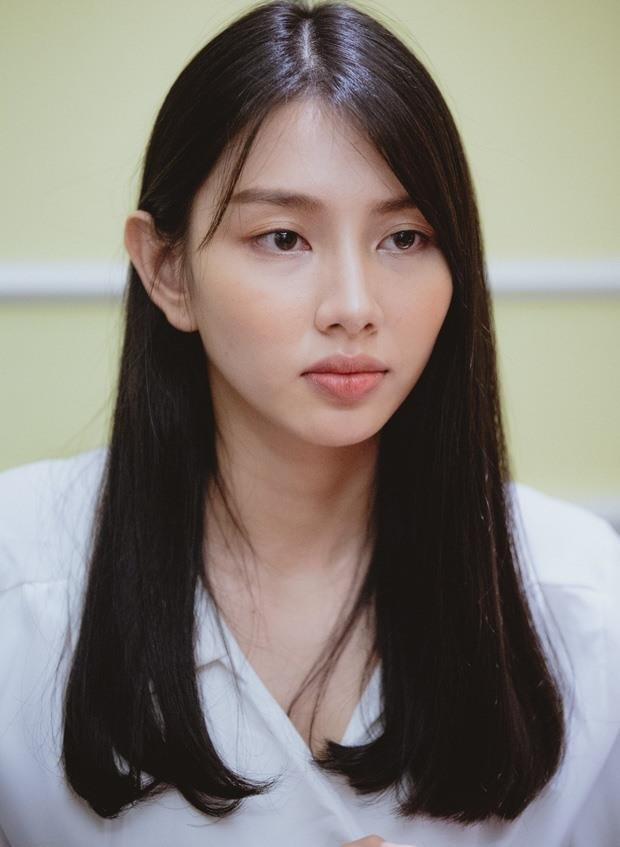 Bất ngờ với phong cách thời trang thuở nhỏ của Hoa hậu Nguyễn Thúc Thùy Tiên - 6