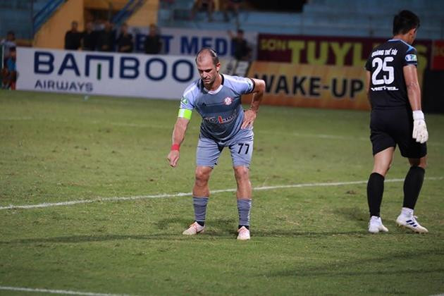 Chuyện hy hữu: Đội bóng định cho trợ lý HLV vào sân thi đấu V-League 2022 - 1