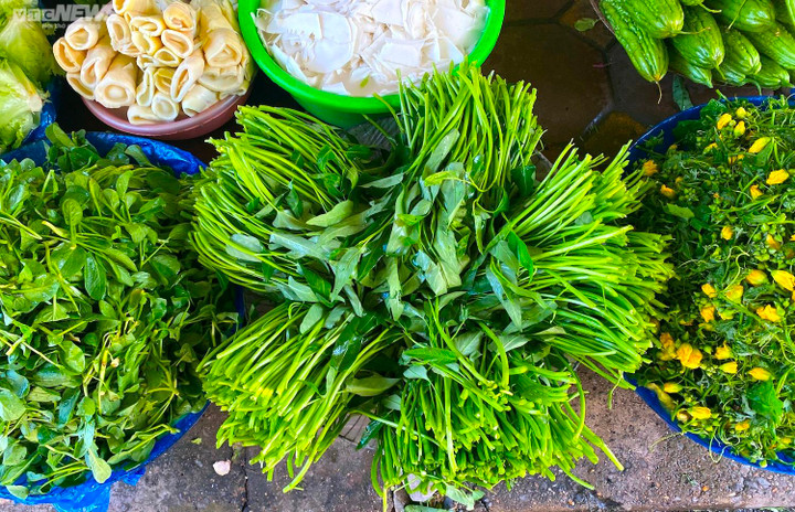 Không giảm theo giá xăng, nhiều loại thực phẩm, rau xanh còn đắt đỏ hơn - 3