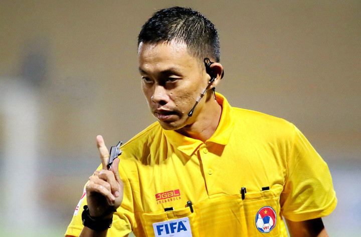 Lượt đi V-League 2022: Hà Nội FC xuất sắc nhất, trọng tài liên tiếp sai lầm - 2